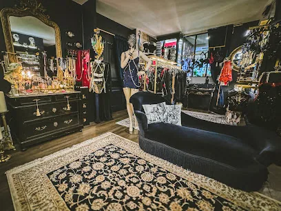 BRIGADE MONDAINE Lingerie de Luxe Érotique & Accessoires de Créateurs