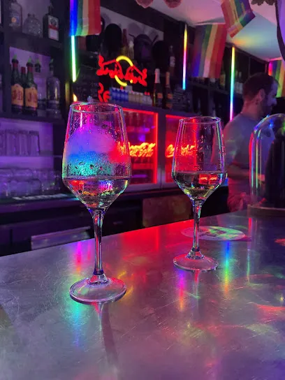 L'Homme O Bar - Bar Gay Biarritz